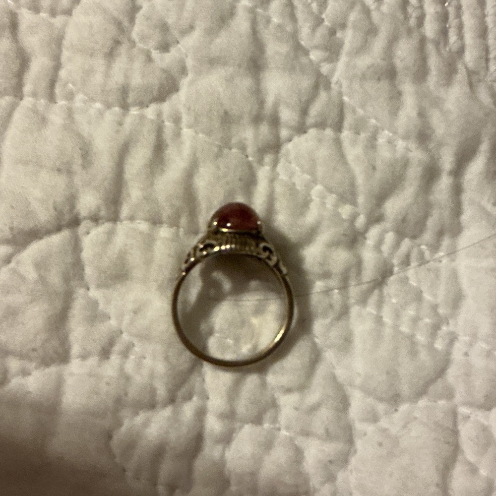 Elegant Gold and Red Stone Ring